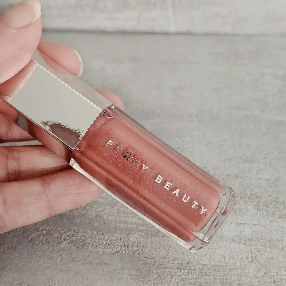 Fenty Beauty Gloss Bomb Fussy 02 New